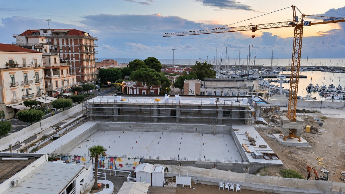 Piscina ex Coni, il gruppo Per la Nostra Crotone: «Costi aumentati del 39,65%» - Foto Giuseppe Trocino 