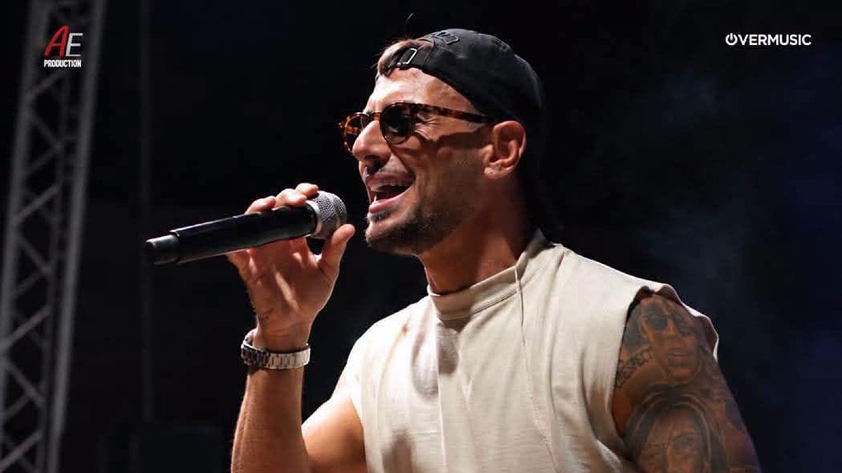 Angelo Famao in concerto a Petilia Policastro  -  - Foto Locandina Ufficiale 