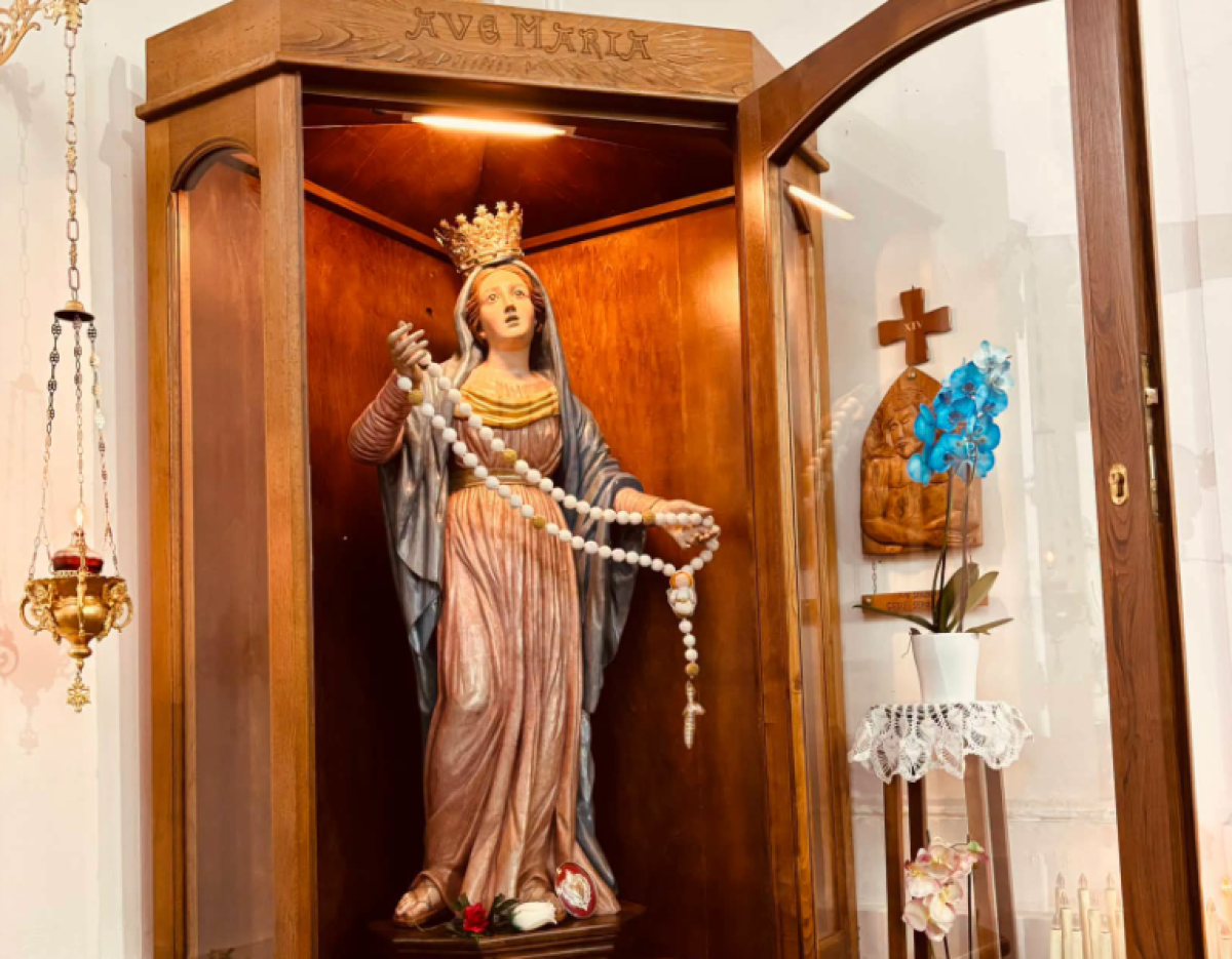 Casali del Manco, un rosario all’uncinetto in dono alla Madonna della Pecorella - Foto: Uff. Stampa Comune di Casali del Manco