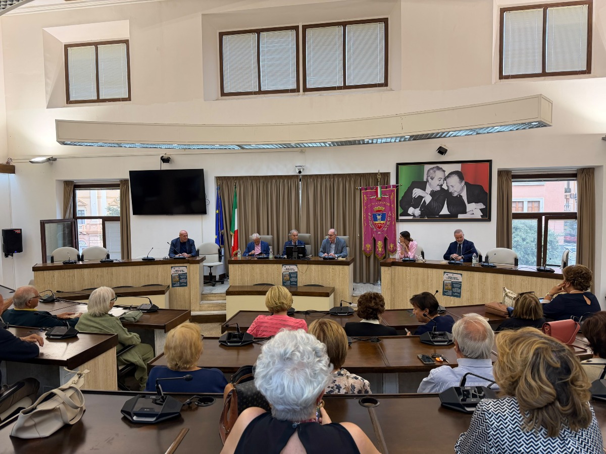 Crotone - Presentato “La fattoria del vento”, la Calabria raccontata da Santino Oliverio - Foto: Ufficio stampa Comune di Crotone