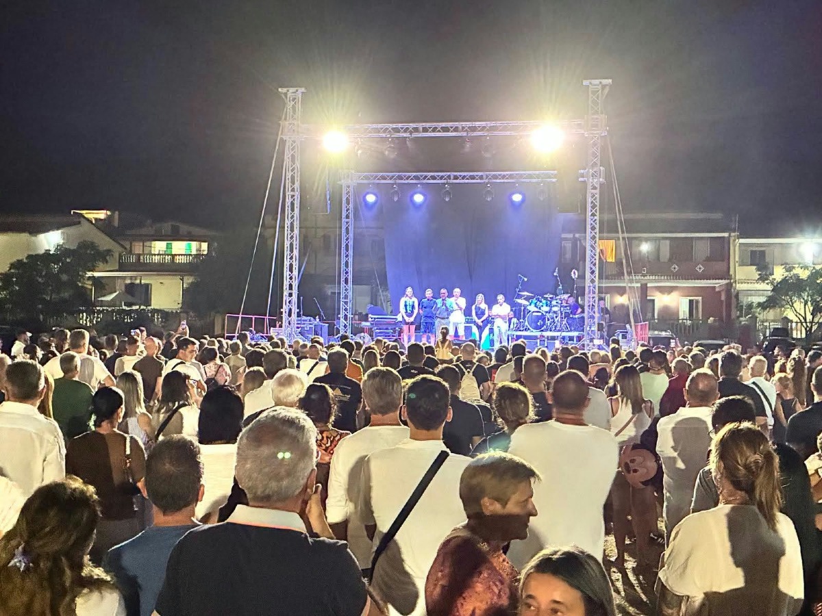 Botricello cresce nel turismo: presenze estive in aumento del 15% rispetto al 2025 - Foto: Uff. Stampa Comune di Botricello