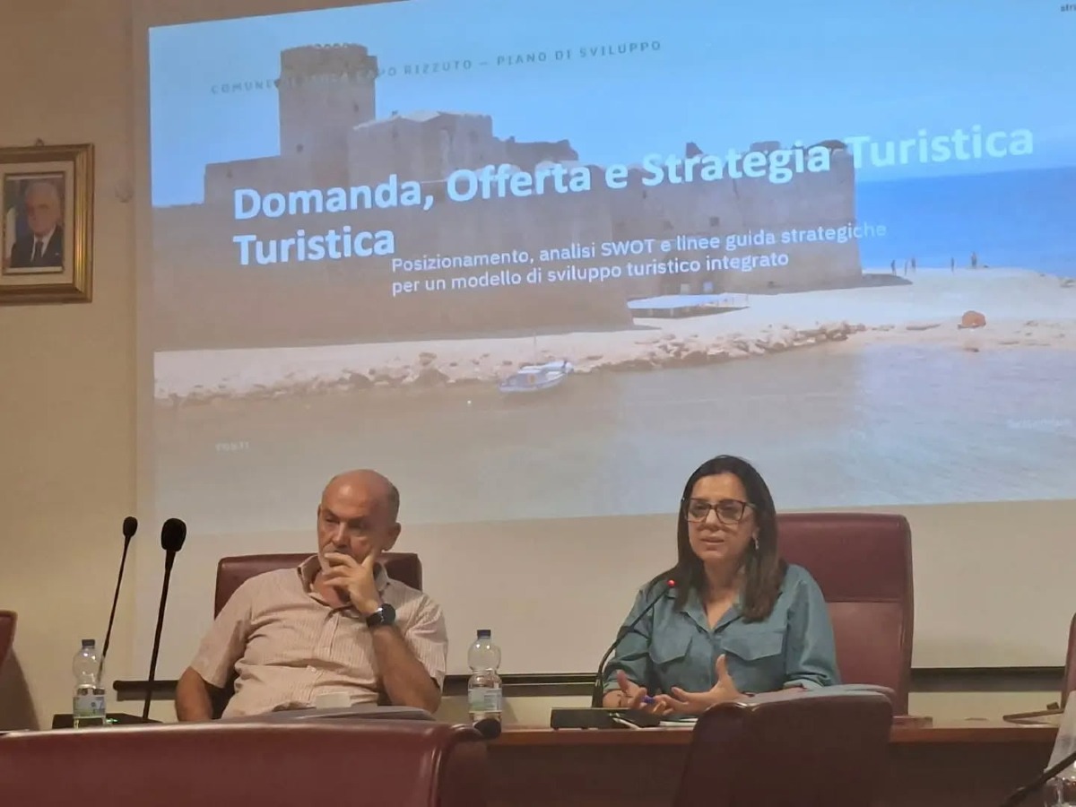 Isola di Capo Rizzuto, Turismo 2027: il Comune apre il confronto con gli operatori - Foto: Uff. Stampa Comune di Isola di Capo Rizzuto