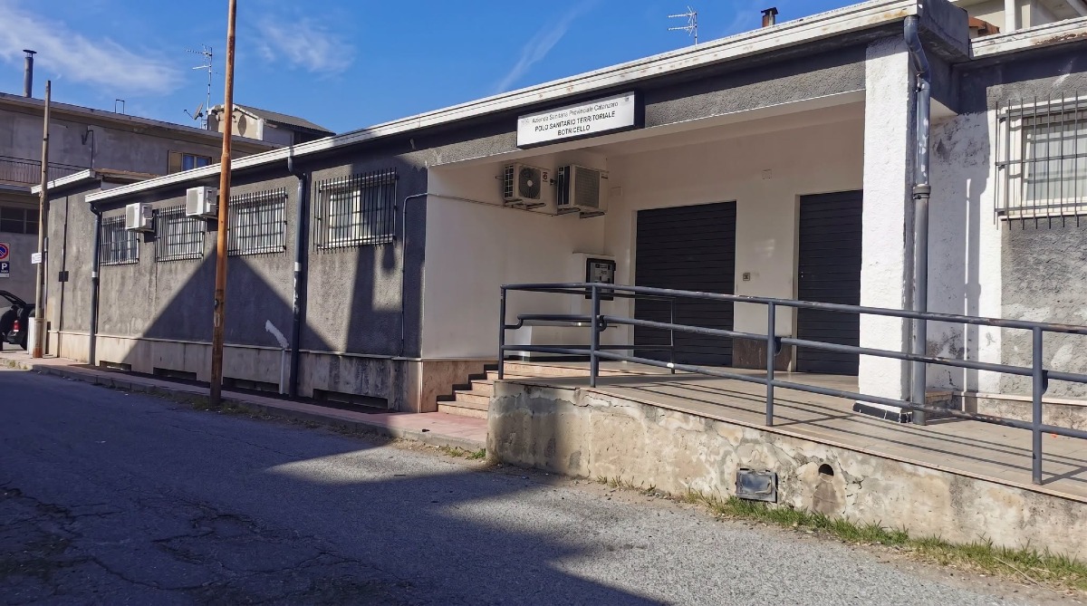 Botricello, riattivato l’Ambulatorio di Ortopedia al Polo sanitario -  foto uff. stampa comune di Botricello 