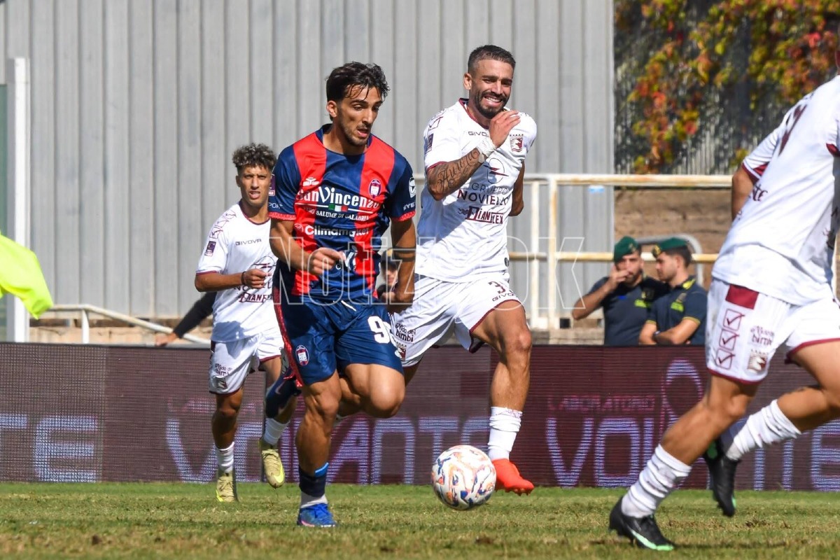 Crotone-Salernitana 2-1, Musso e Zunno da tre punti: prima vittoria  - Foto: Redazione 