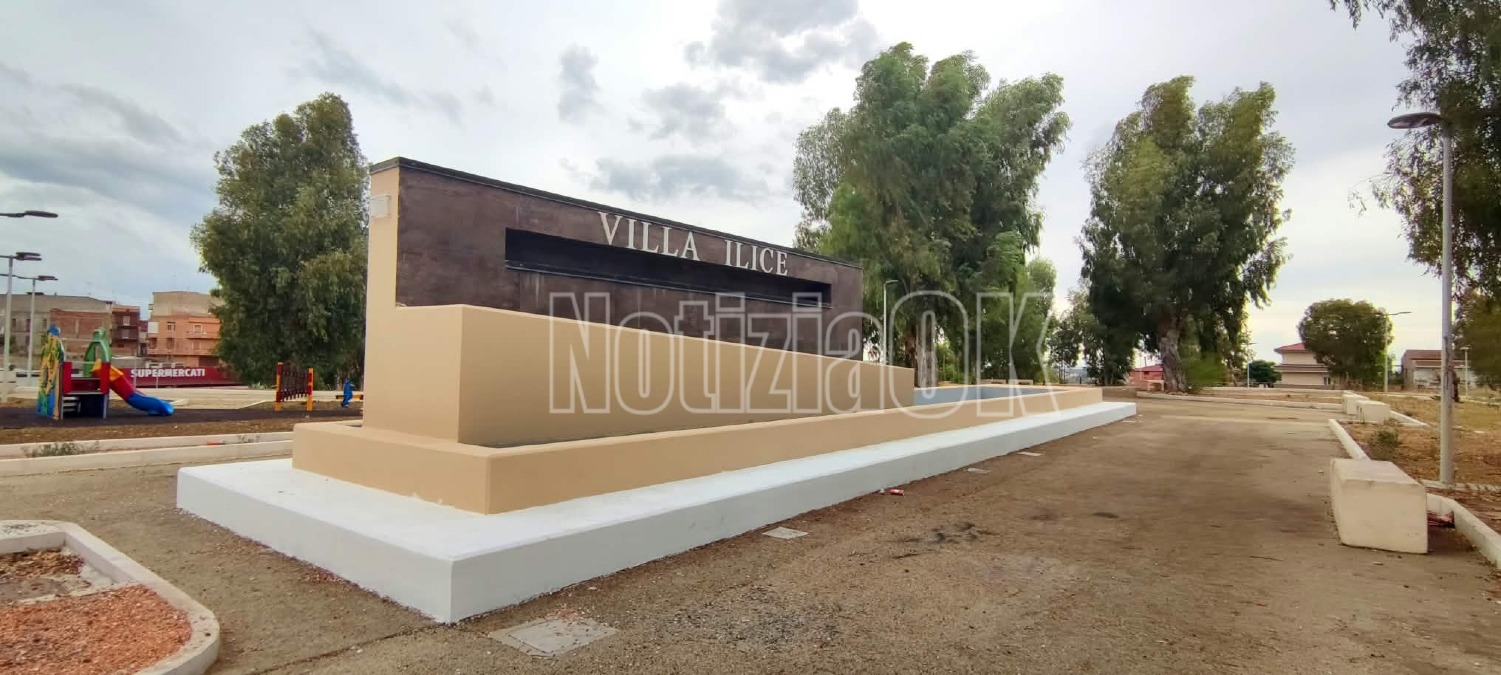 Isola di Capo Rizzuto, Villa Ilice: fontana ripulita dalle scritte - Foto: Redazione 