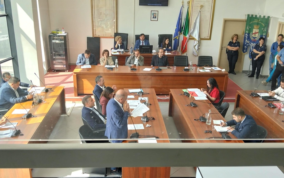 San Giovanni in Fiore, il Consiglio comunale unito sul lavoro: al centro stabilizzazioni e futuro degli “Invisibili” - Foto: Uff. Stampa Comune di San Giovanni in Fiore