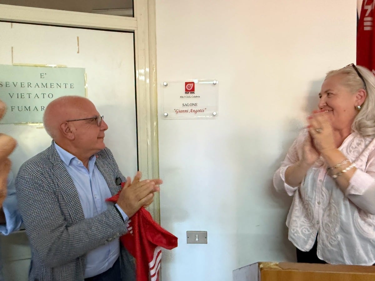 Lamezia Terme, la FILT Cgil Calabria dedica a Gianni Angotti il salone della sede regionale - Foto: Uff. Stampa Cgil Calabria 