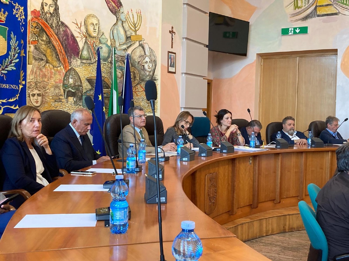 Consiglio comunale di Cosenza, pace fiscale e nuovo regolamento per i Centri anziani - Foto: Uff. Stampa Comune di Cosenza