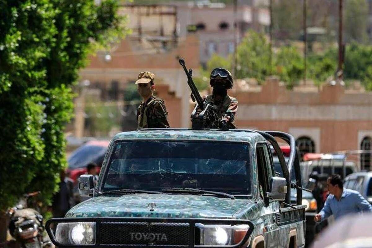 Houthi lanciano attacchi contro siti sensibili a Riad e impianti petroliferi a Yanbu in Arabia Saudita - 