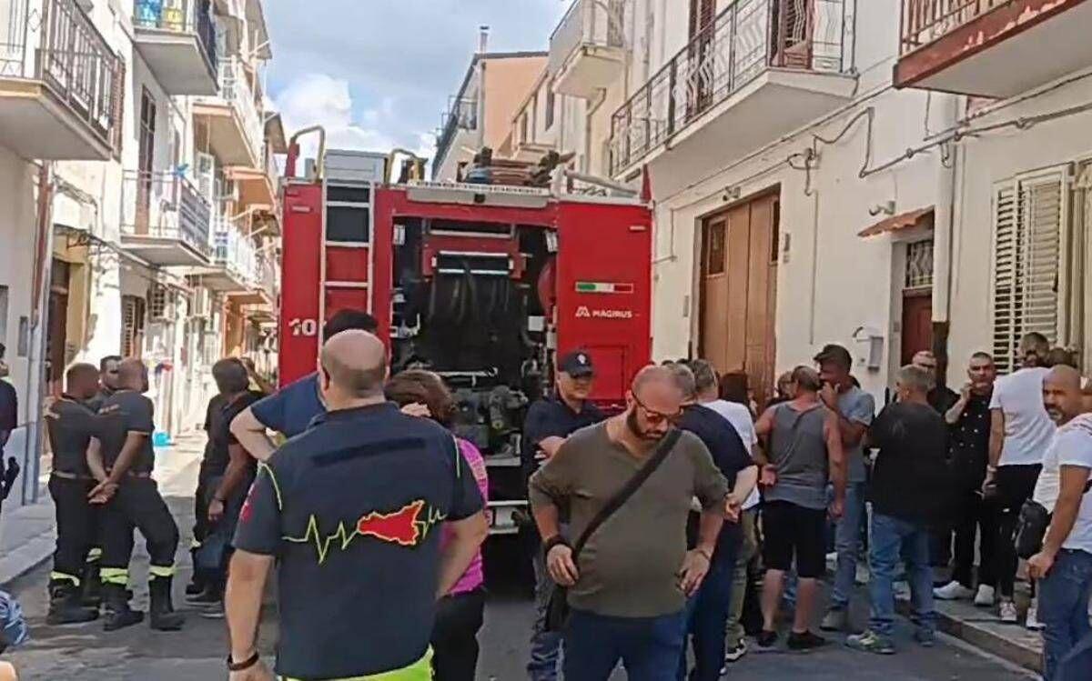 Tragedia Partinico, madre e figlio morti in cantina forse per esalazioni del mosto di uva - 