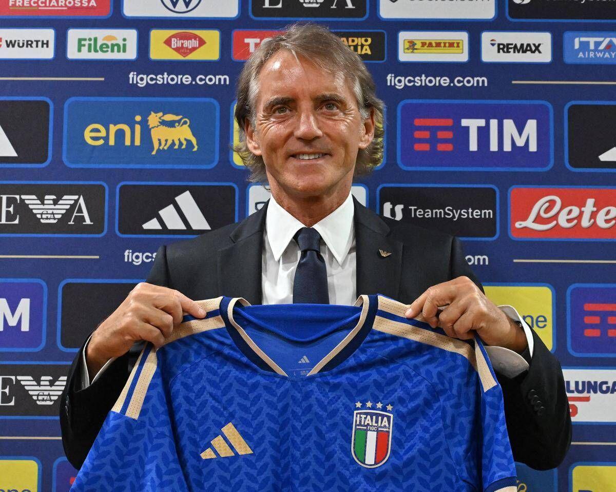 Mancini riapre il ciclo azzurro da Coverciano: "Torno per vincere, ho fiducia nei giovani" - 
