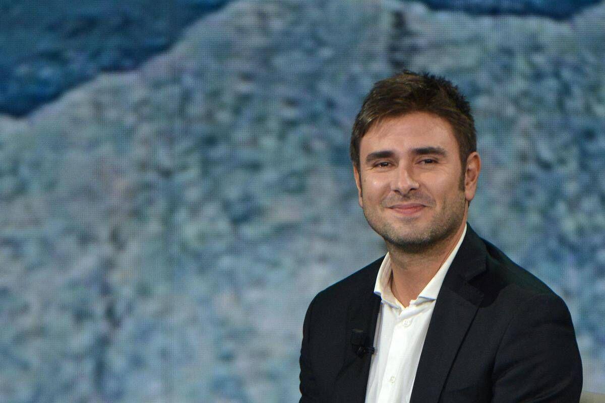 Di Battista ricoverato a Cuba, l'operazione e i tempi del possibile rientro in Italia: cosa sappiamo - 