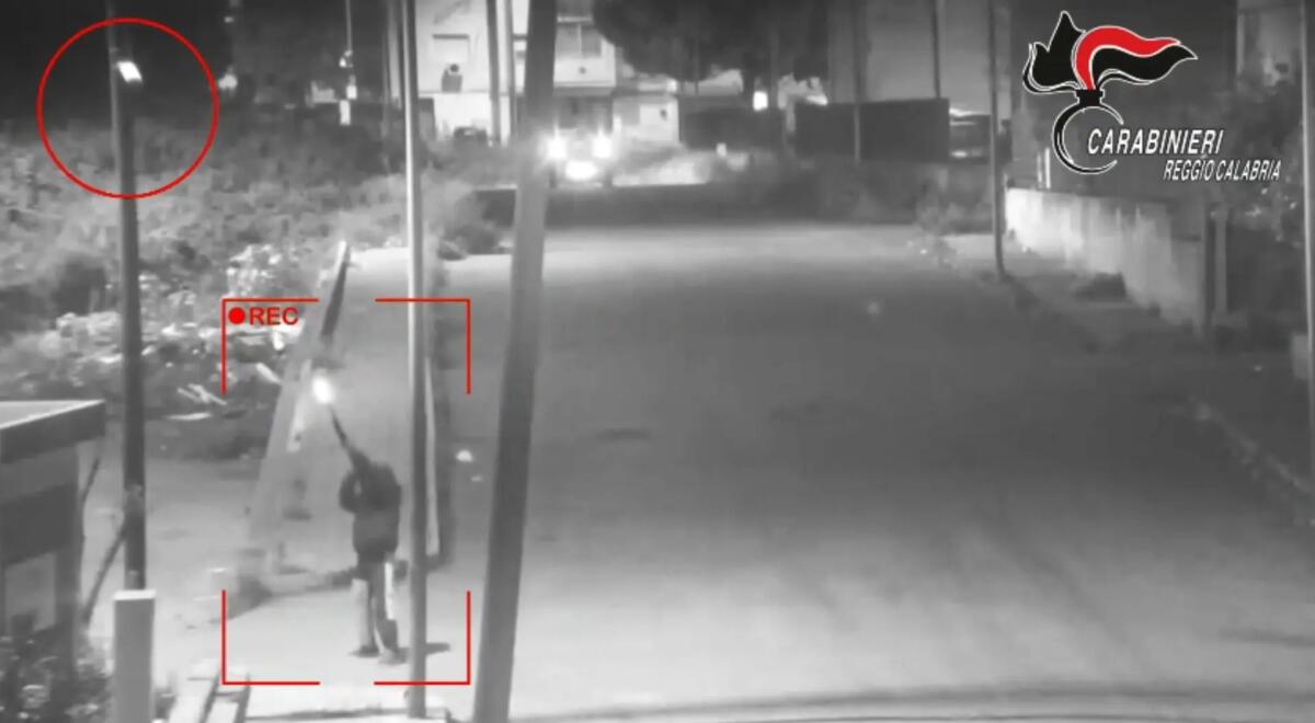 Spari nella notte di Capodanno a Reggio Calabria, sei misure cautelari / Video - 