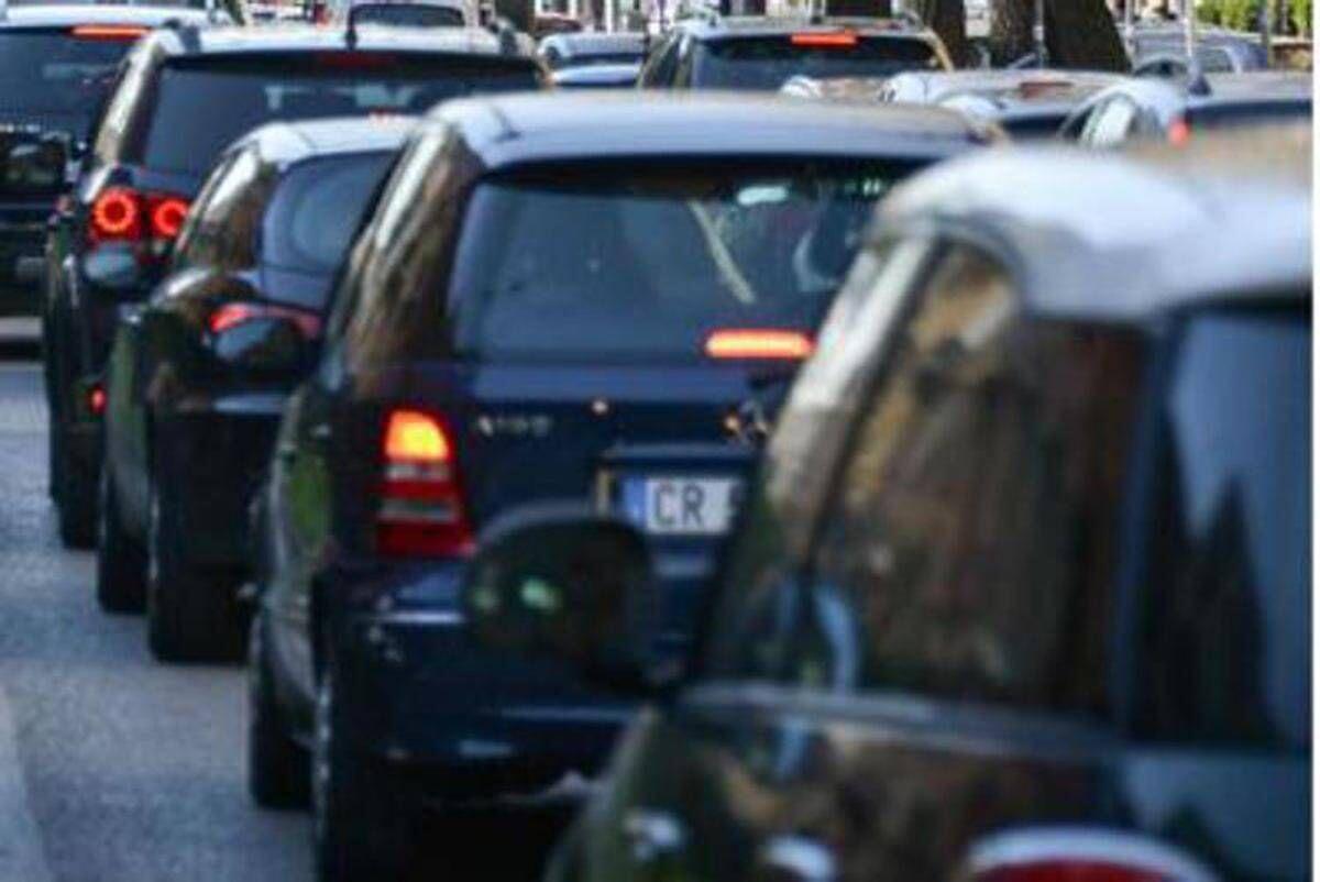 Slitta blocco diesel Euro 5, salvi per ora gli automobilisti: cosa dice la bozza del decreto - 