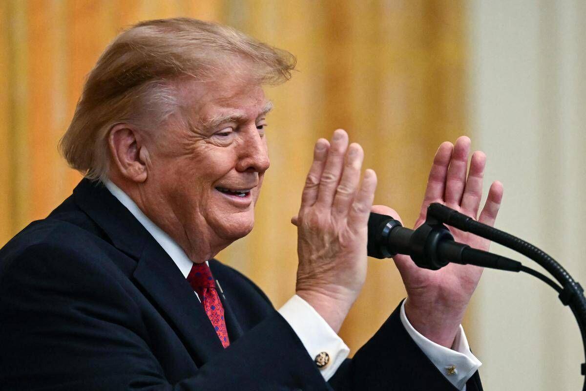 Trump e il mea culpa: "Usa volano e non l'ho spiegato, ho fatto un pessimo lavoro" - 