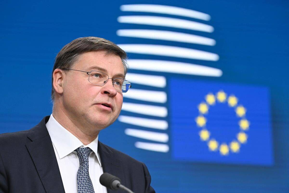 Bollo auto, Dombrovskis: "C'è margine nella gestione dei fondi europei" - 
