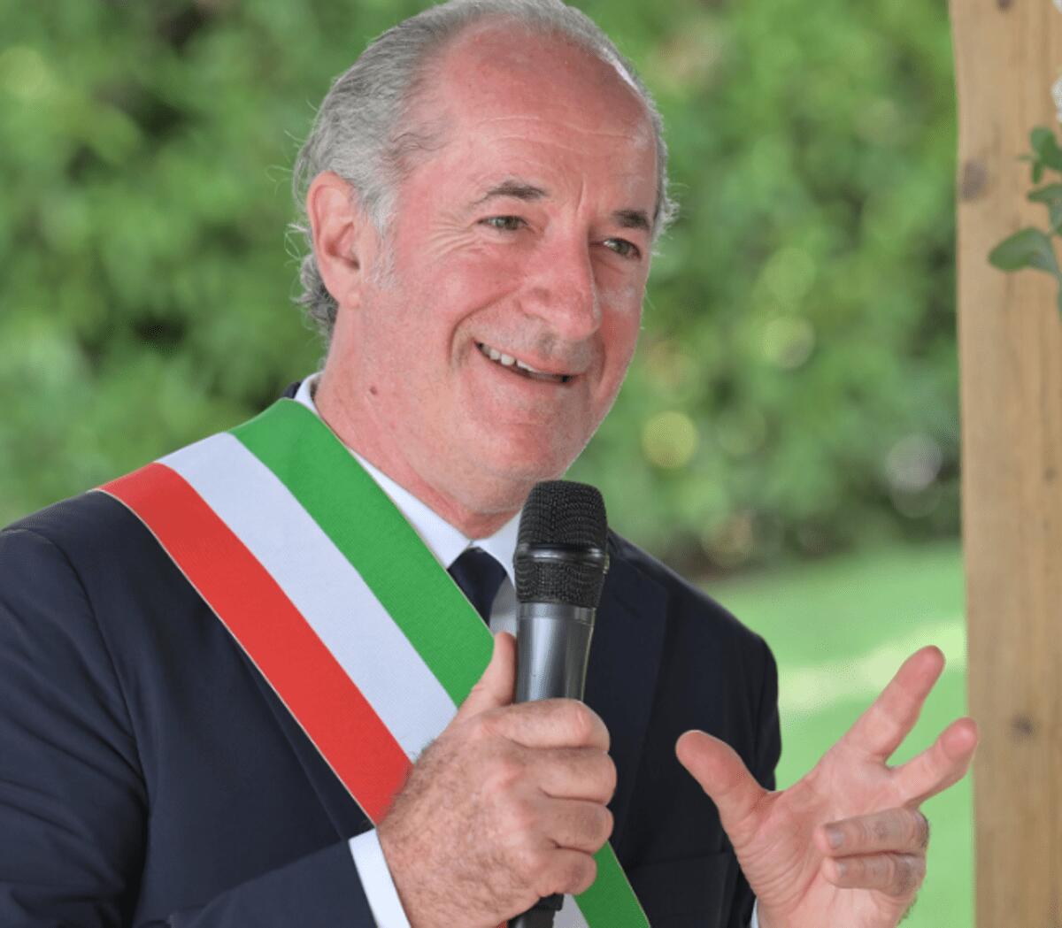 Fine vita, il Veneto approva la legge sul suicidio assistito. Zaia: "Decisione complessa e profonda" - 