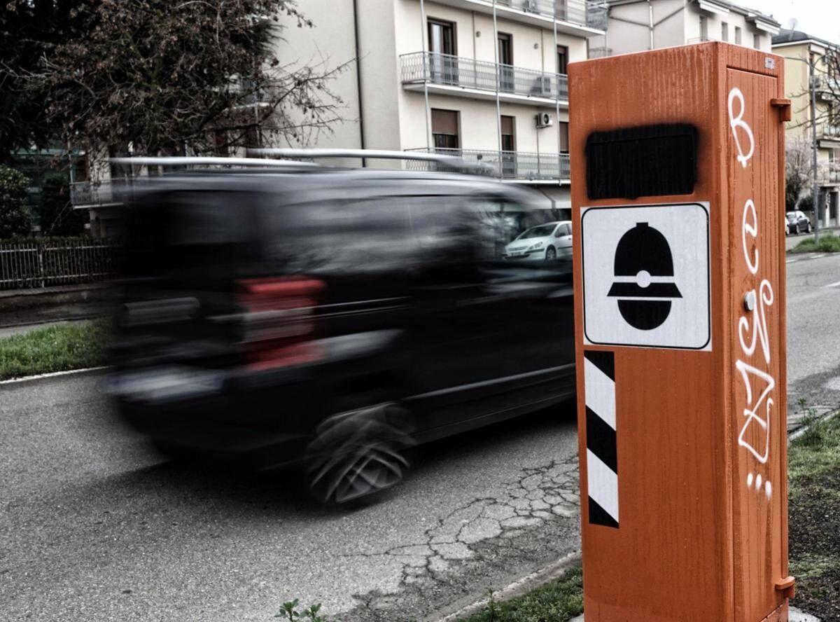La 'mossa del canguro' per eludere gli autovelox, così evitano le multe - 