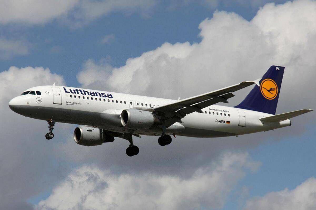 Power bank prende fuoco su volo di Lufthansa: volo Francoforte-Lisbona dirottato a Lione - 
