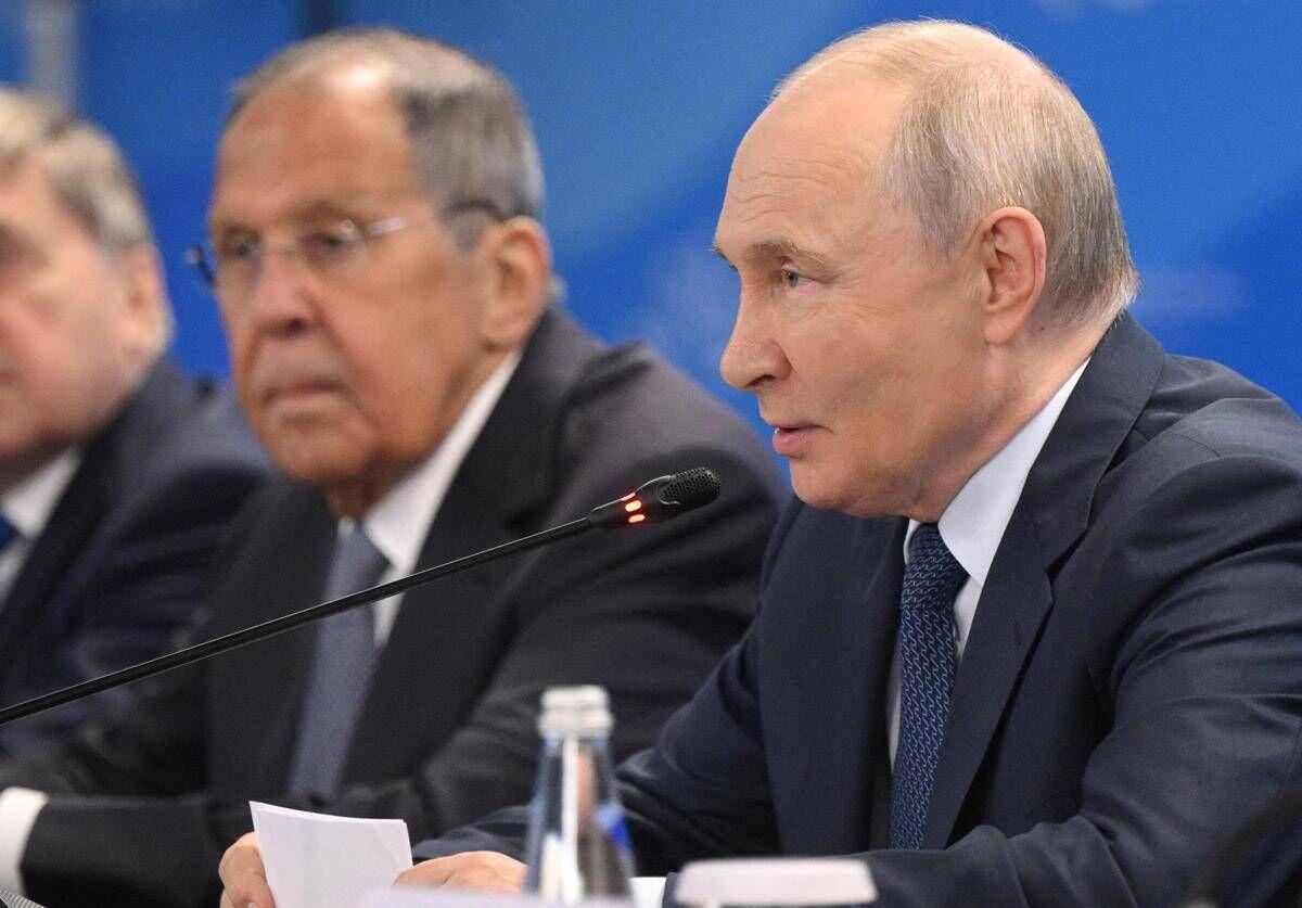 Russia, Putin: "Nessun attacco all'Ue". Lavrov ribalta la minaccia: "Guerra breve se Europa ci colpisce" - 