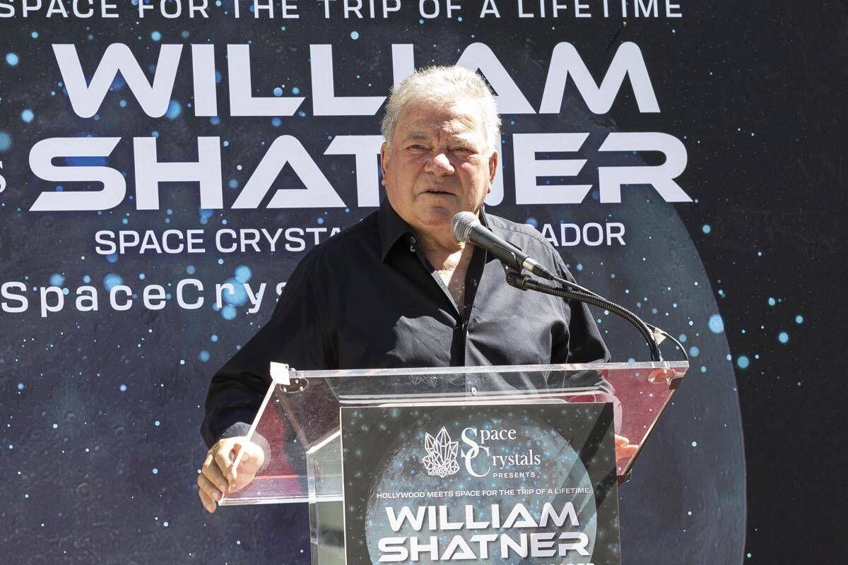 William Shatner a 95 anni stupisce tutti, il leggendario Capitano Kirk debutta nel metal - 