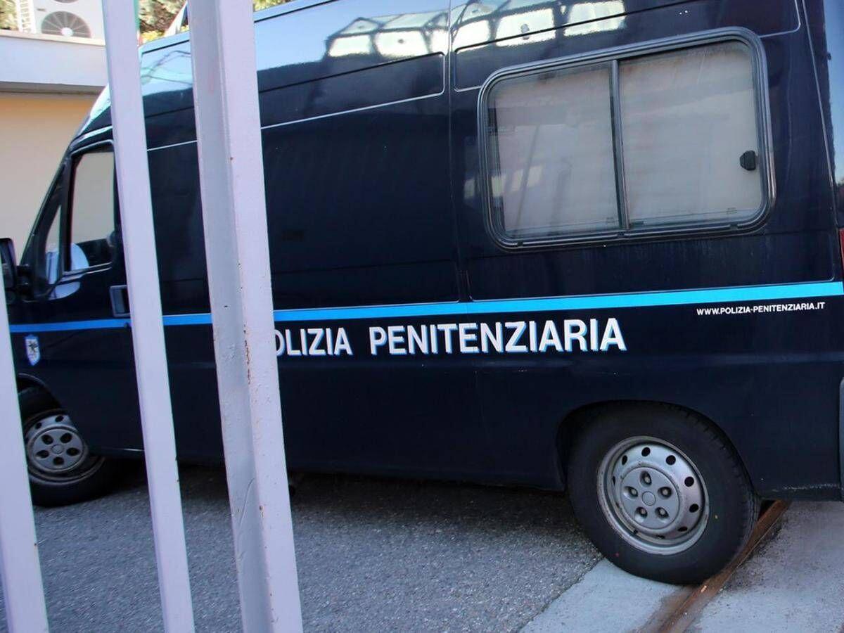 Sanremo, droga e telefonini in carcere: 100 indagati - 