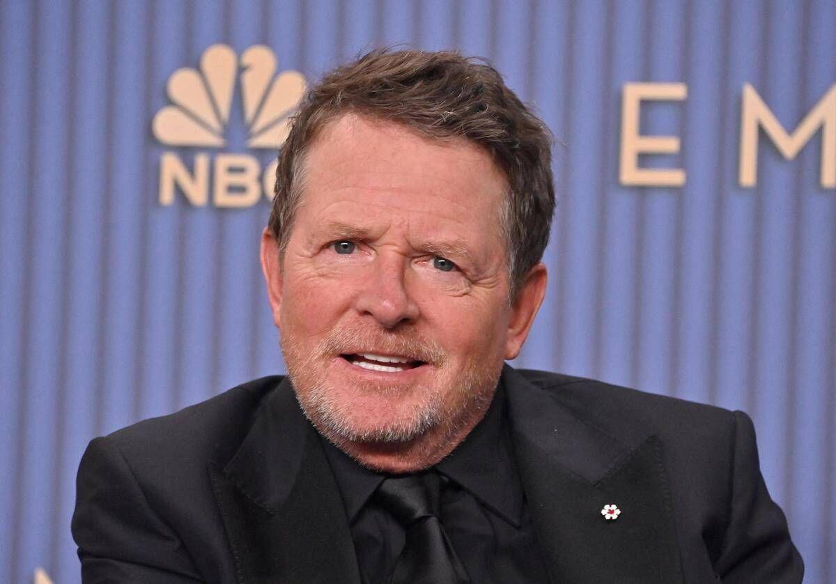 Michael J. Fox, standing ovation agli Emmy Awards: "Accettare il Parkinson non vuol dire arrendersi" - 