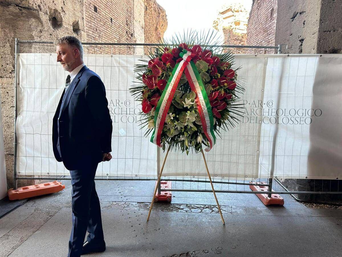 Operaio di 22 anni muore al Colosseo, Giuli chiude anfiteatro romano. Meloni: "Ogni sforzo perché tragedie simili non si ripetano più" - 