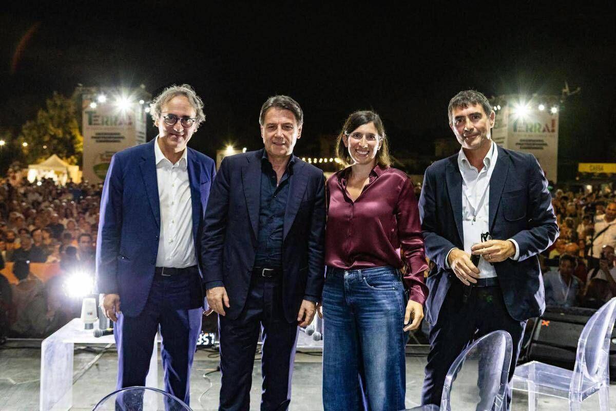 Il dibattito con Schlein, Conte, Bonelli e Fratoianni parte con una foto e la promessa: "Con noi al governo riconoscimento Palestina" - 