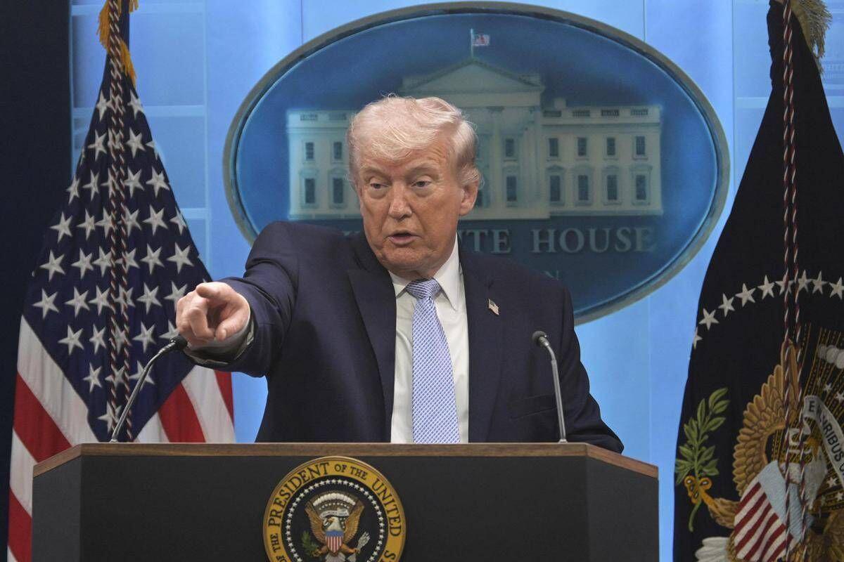 "Chi parla di armi con la stampa?", Trump usa la macchina della verità: test tra i militari - 