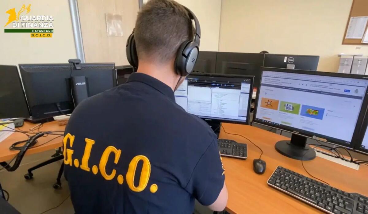 Associazione a delinquere e truffa, 5 arresti e sequestro da 36 milioni in Calabria - 