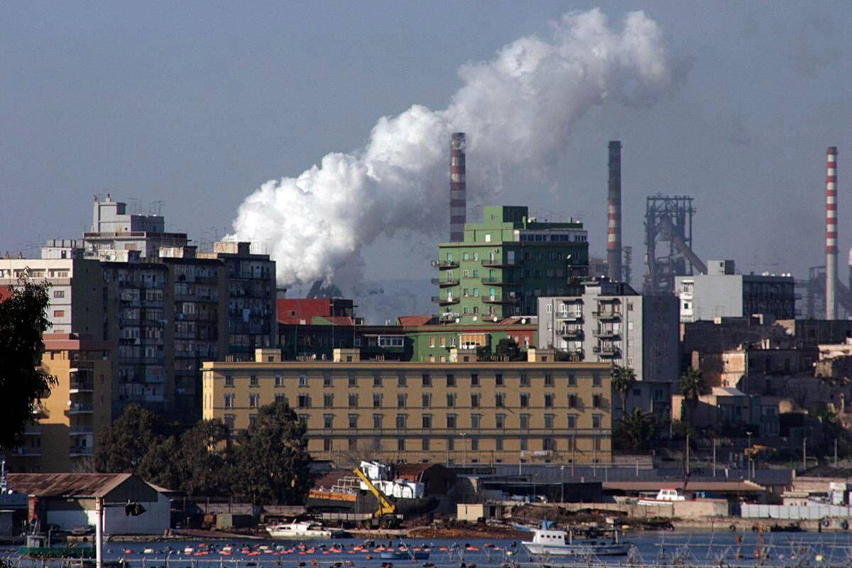 Ex Ilva, il governo alle imprese: "Stop ai licenziamenti". Aigi e Aepi accolgono l'appello - 