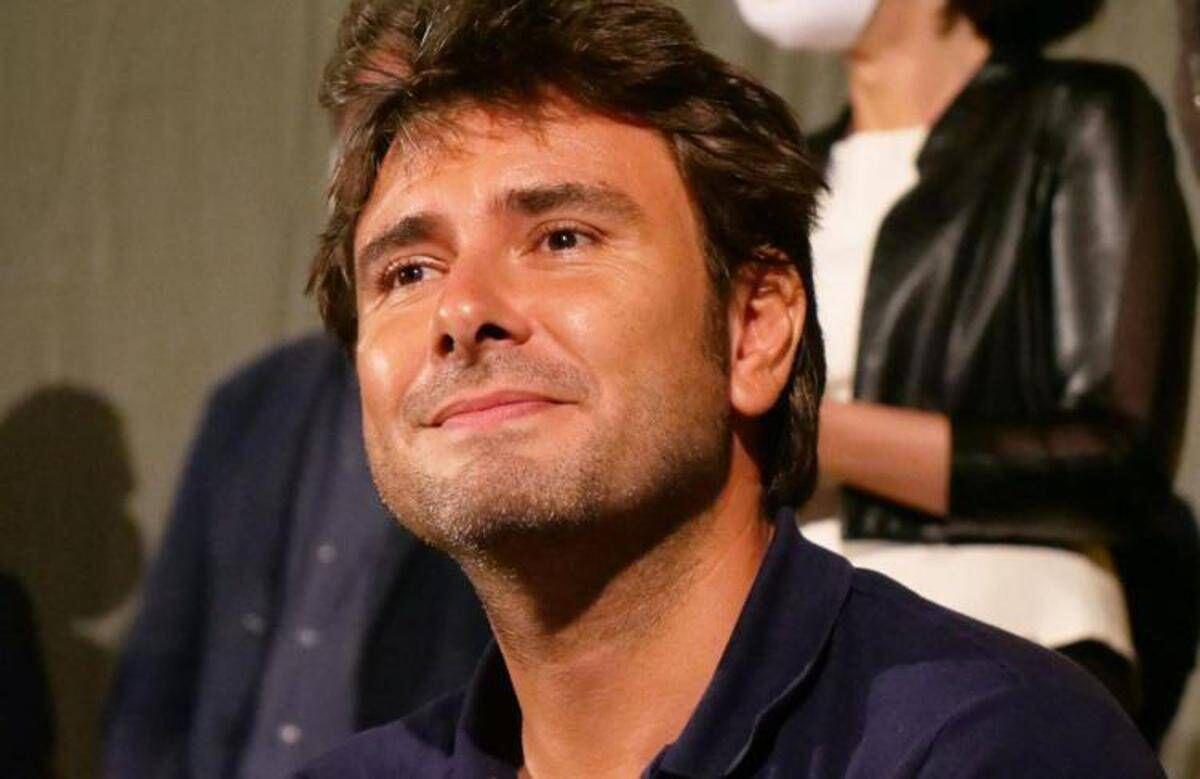 Di Battista sui social ringrazia Scanzi dopo il falso annuncio della morte: "Speriamo bene" - 