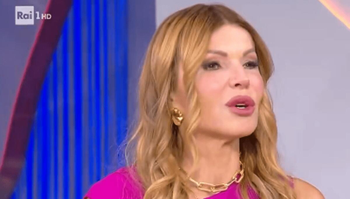 Rita Rusic in lacrime per la mamma, il racconto della malattia: "Non mi riconosceva più" - 