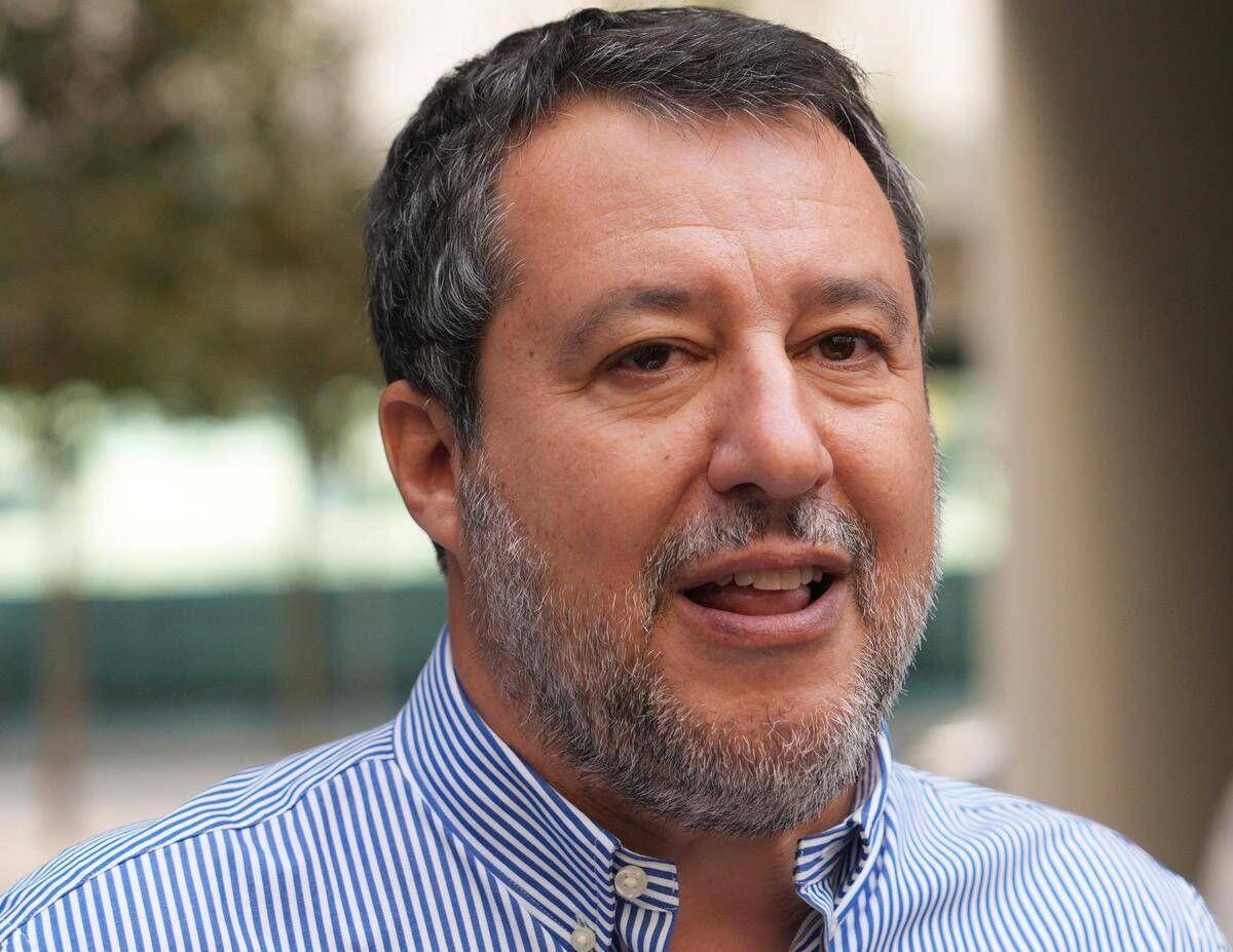 Salvini: "Tra poco ci sarà la caccia al cristiano e la caccia all'ebreo" - 