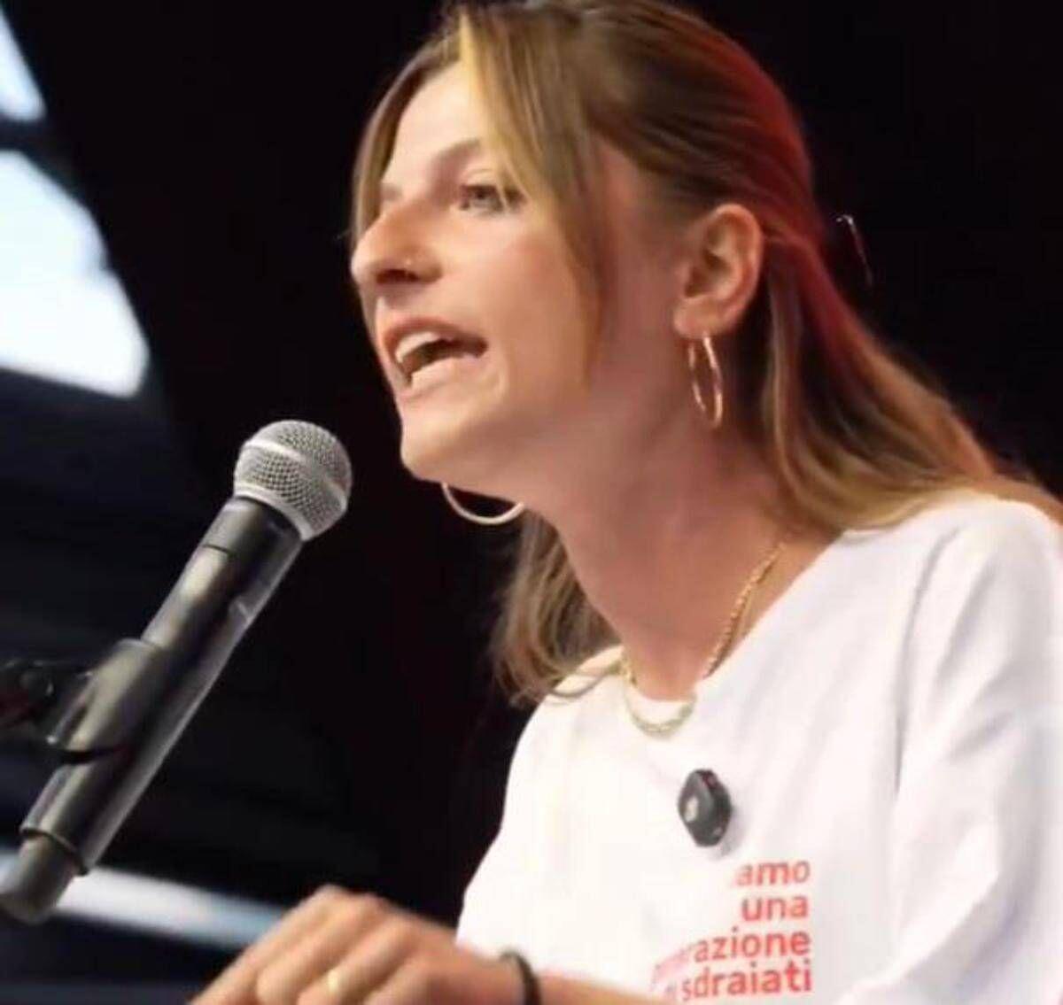 "Organizzeremo i disertori", il messaggio virale di Virginia Libero: le parole della leader dei giovani dem - 