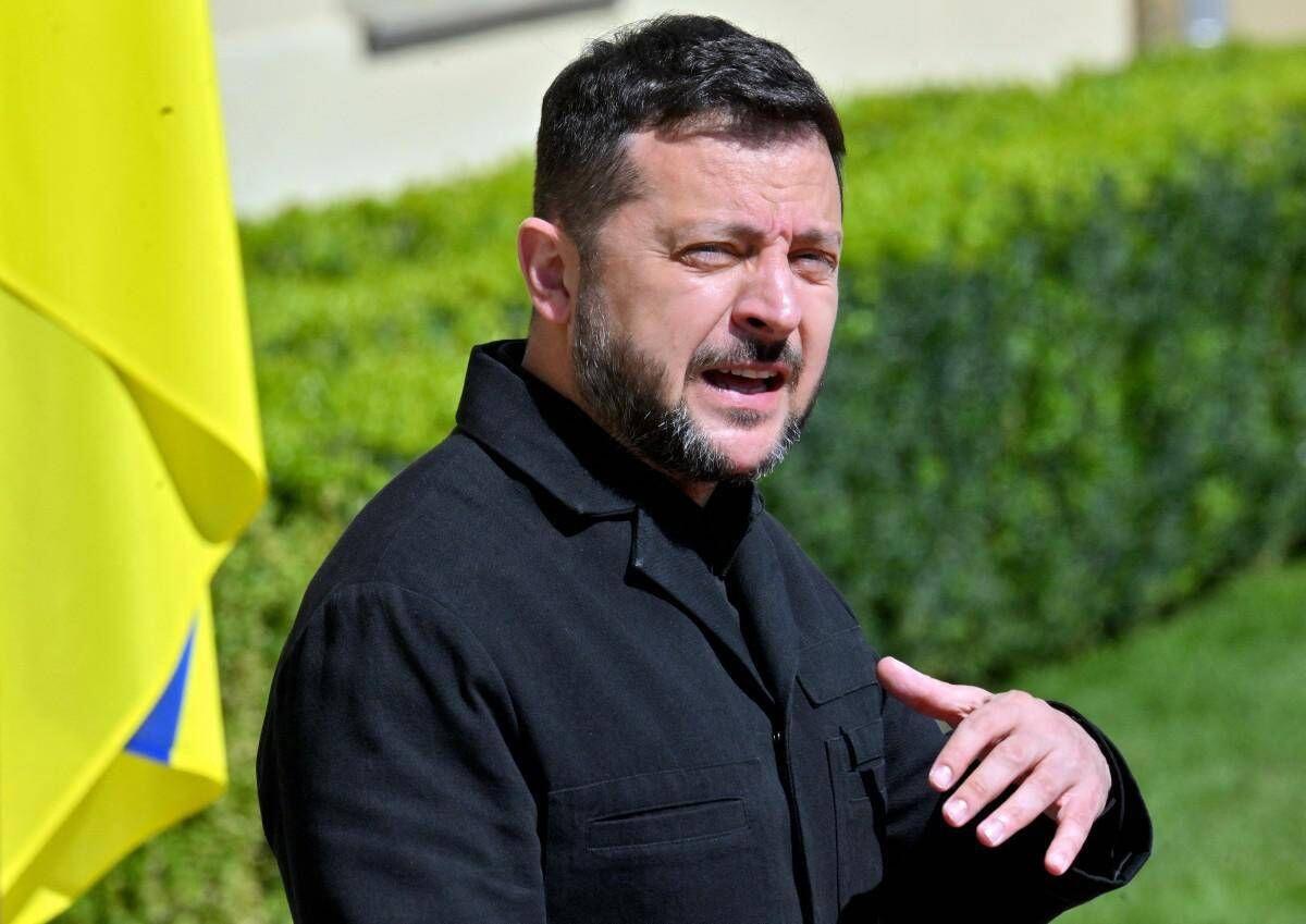 Ucraina-Russia, Zelensky: "Putin vuole negoziare". Ma Mosca ha risorse per la guerra fino al 2028 - 