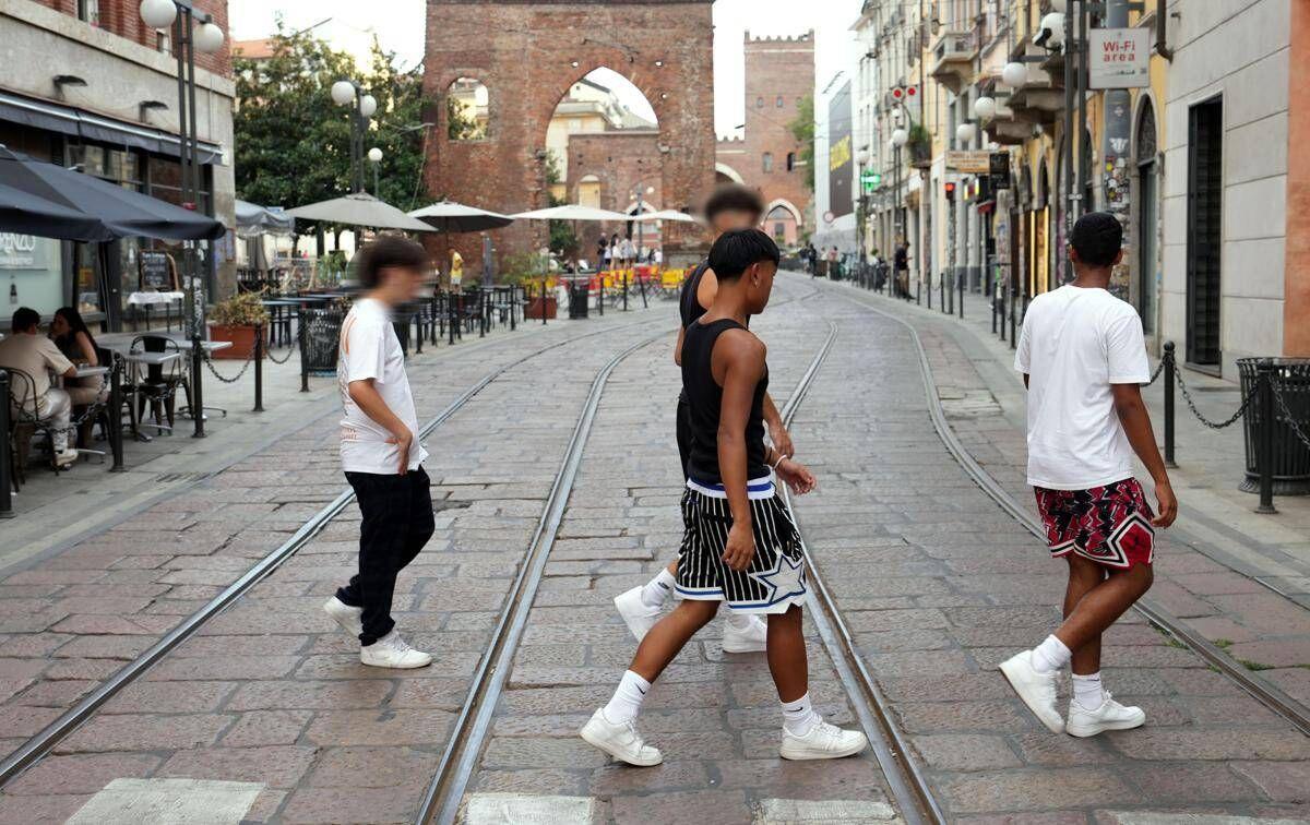 Stop sussidi alle famiglie dei 'maranza', il ddl di Fratelli d'Italia: benefici sospesi se minore condannato ad almeno un anno - 