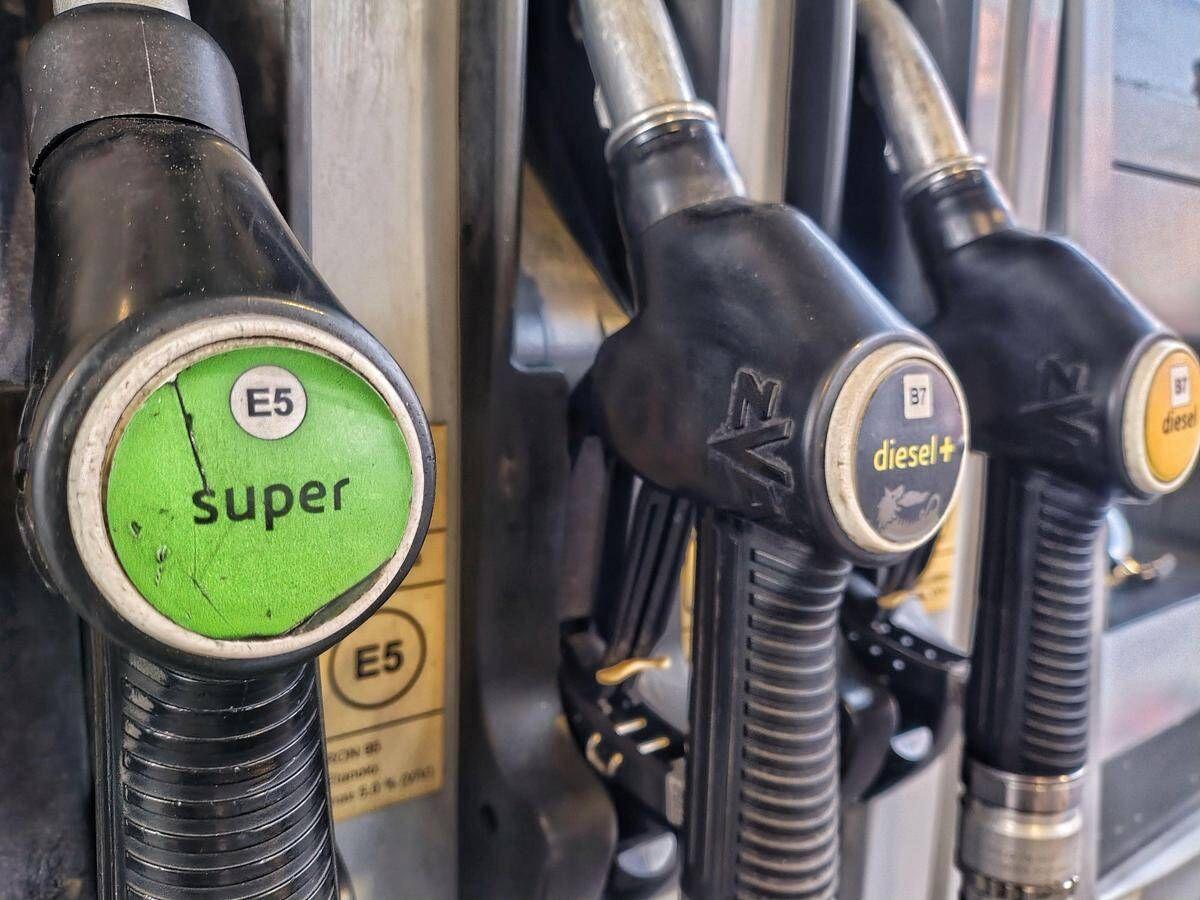 Carburanti, nuovo record sul prezzo del gasolio: diesel verso i 2,34 euro al litro, su la benzina - 
