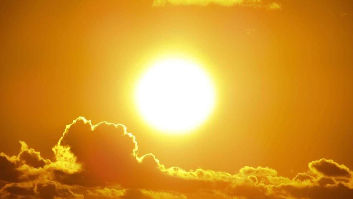 Caldo non cede nel weekend, sabato tornano i bollini arancioni: le città più roventi - 