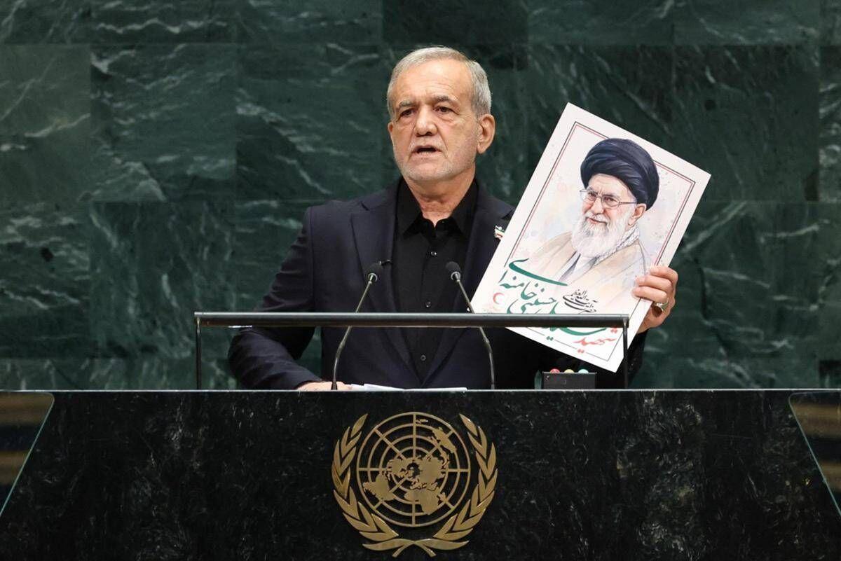 Iran, Pezeshkian: "Per Trump siamo terroristi? Noi vittime di terrorismo". La delegazione Usa lascia l'aula - 