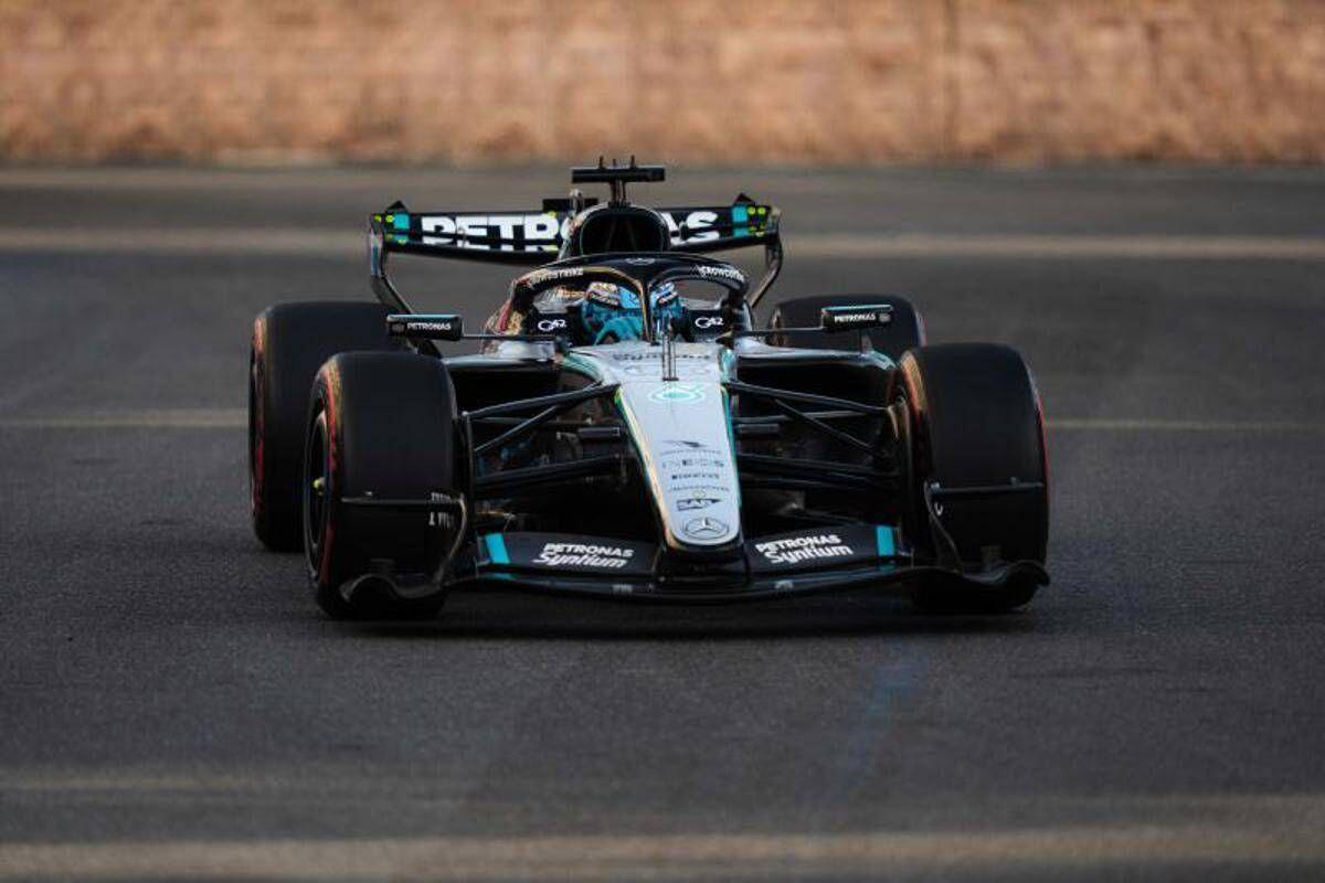 Gp Baku, Russell in pole position e disastro Antonelli nelle qualifiche: la griglia di partenza - 