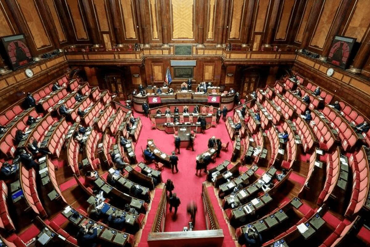 Legge elettorale, dal proporzionale al premio e alle preferenze: oggi il voto al Senato - 
