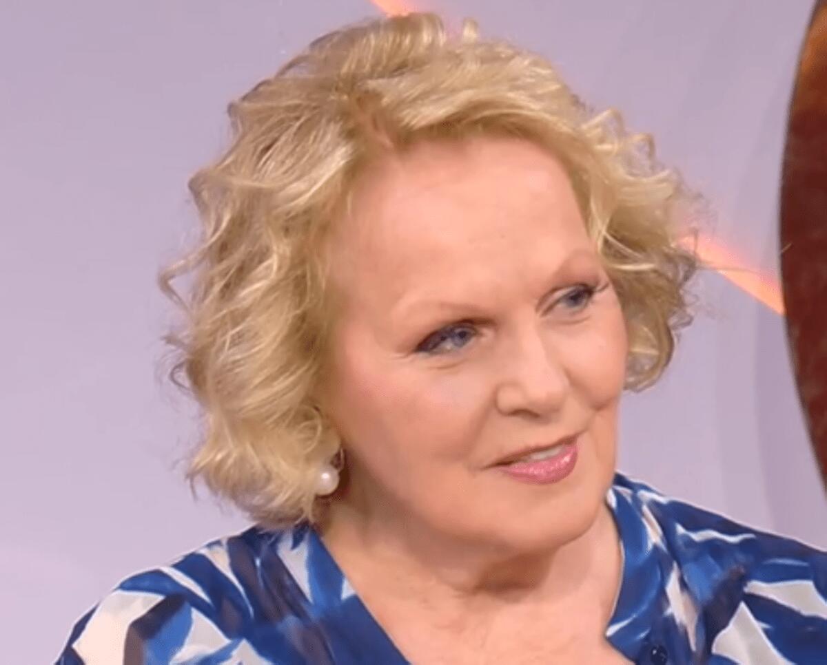 Katia Ricciarelli ricorda Pippo Baudo: "Tra noi non ha funzionato perché c'erano silenzi infiniti" - 