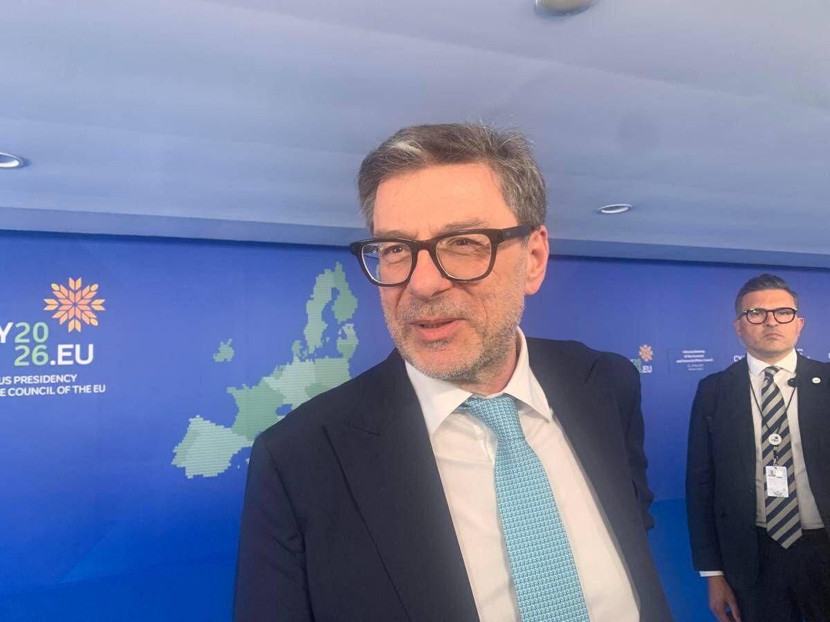Manovra, Giorgetti: "A studio taglio tasse giovani, penso a flat tax 5% su aumenti stipendio" - 
