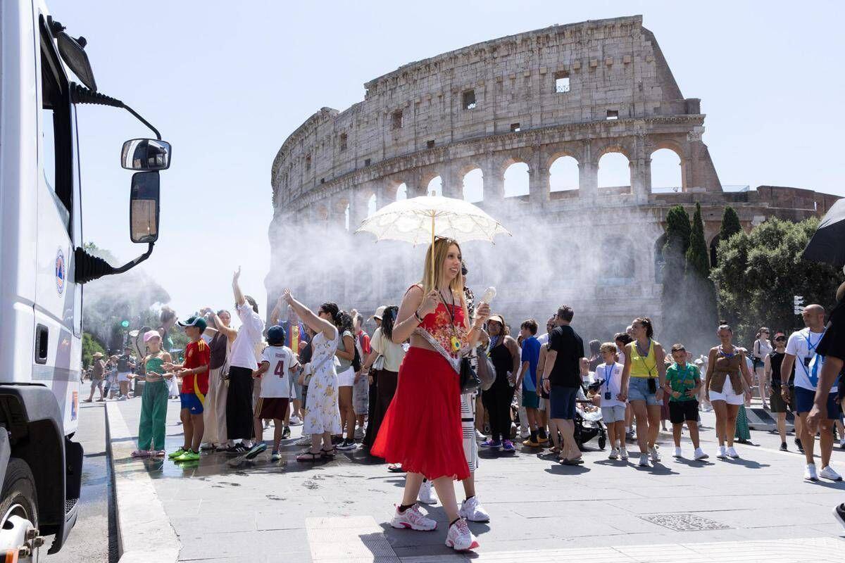 Meteo, addio afa con l'Anticiclone delle Azzorre: ma da martedì cambia tutto, piogge in arrivo - 