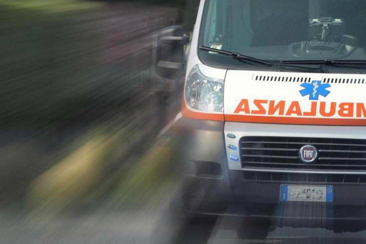 Incidente sull'Aurelia nel genovese, auto travolge ciclisti: due morti - 