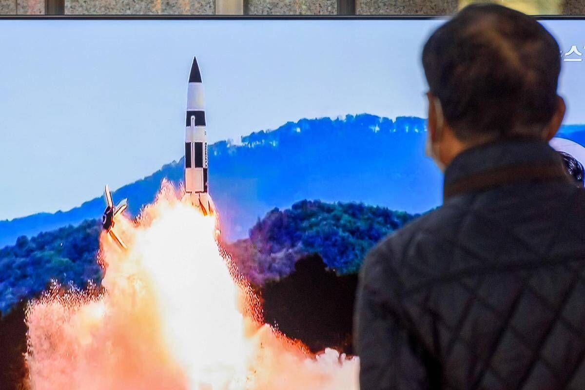 Corea del Nord, testato un nuovo missile ipersonico: "Difficile da tracciare e intercettare" - 