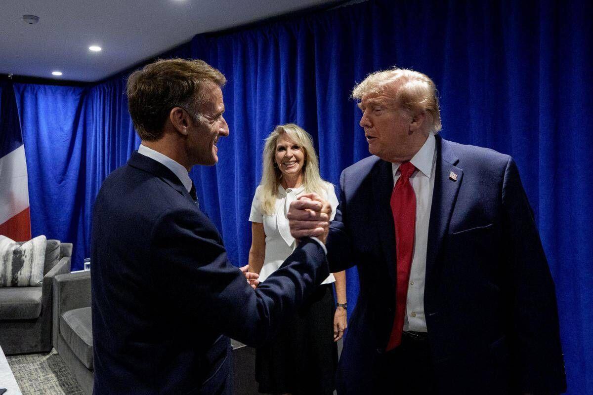 Macron vede Trump: "Colloqui costruttivi su Ucraina e Mar Rosso". Oggi il tycoon incontra Zelensky - 