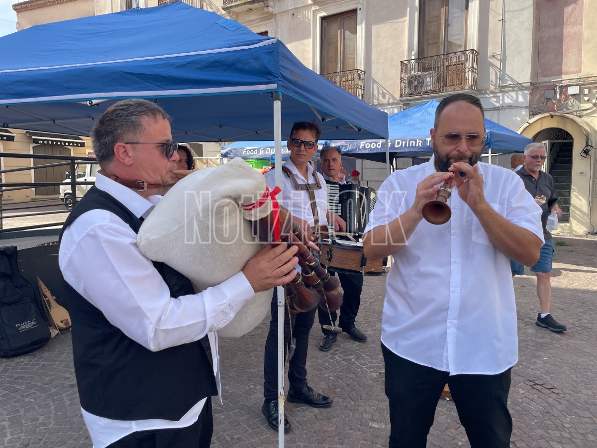 Crocieristi a Crotone - Foto Redazione 12.09.2026